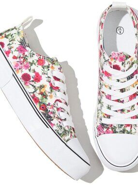 Canvas Tennis Shoes for Women Low Top Casual White Black Sneakers for Women Lace